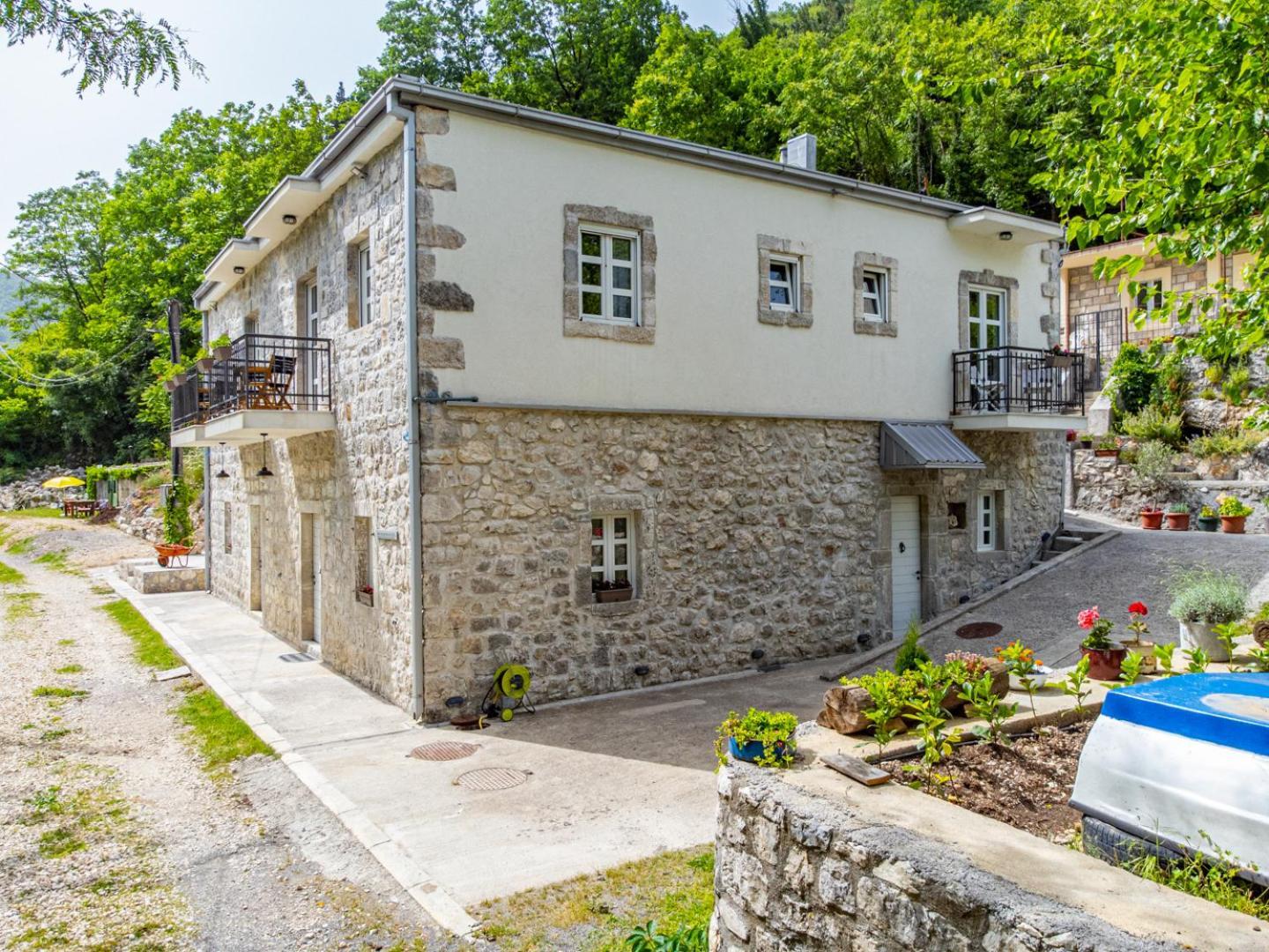 Skala Luxury Rooms Цетине Экстерьер фото